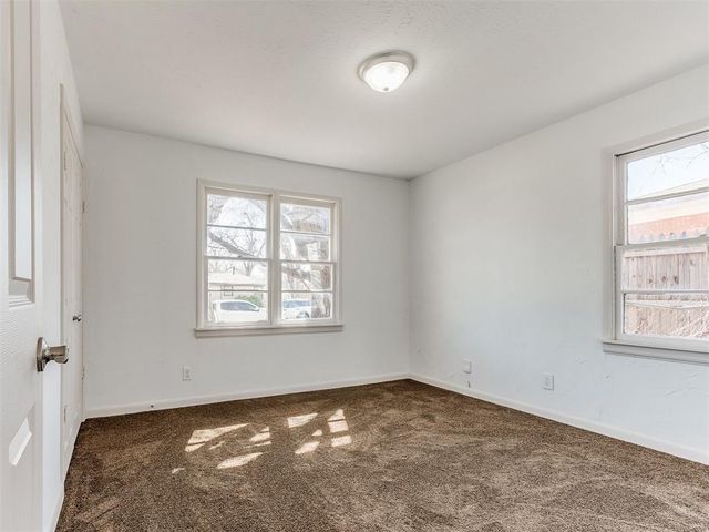 633 E Frolich Drive, Midwest City, OK 73110