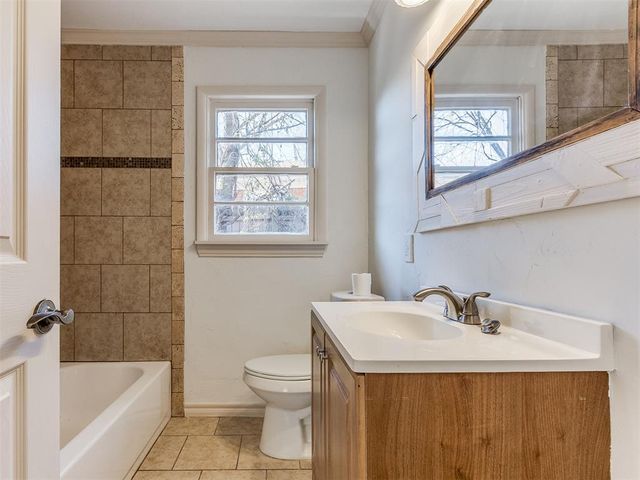 633 E Frolich Drive, Midwest City, OK 73110