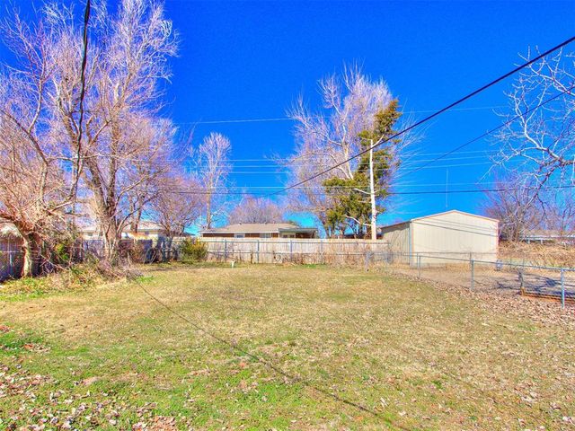 633 E Frolich Drive, Midwest City, OK 73110