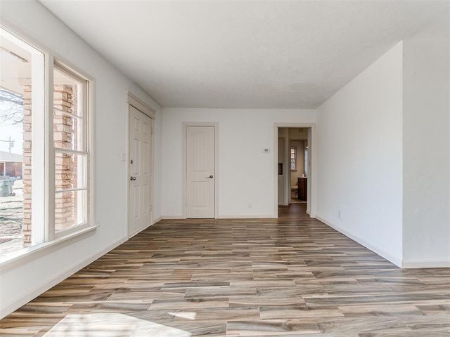 633 E Frolich Drive, Midwest City, OK 73110