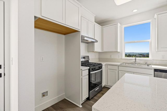 102 Skyline Vista Way, Watsonville, CA 95076