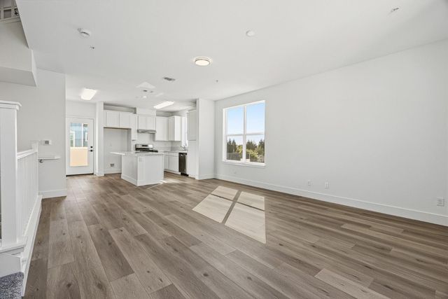 102 Skyline Vista Way, Watsonville, CA 95076