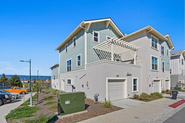 102 Skyline Vista Way, Watsonville, CA 95076