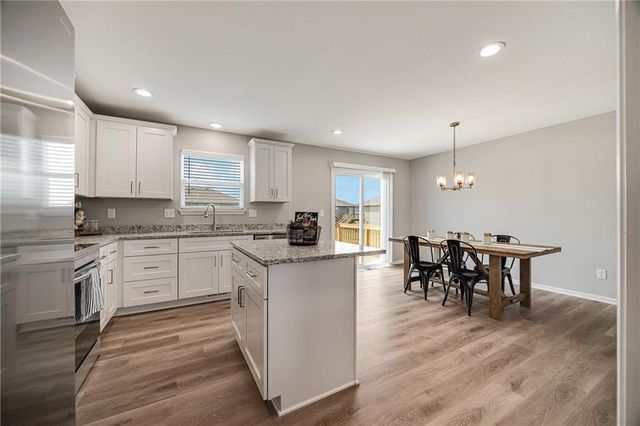 605 Foxglove Lane, Raymore, MO 64083