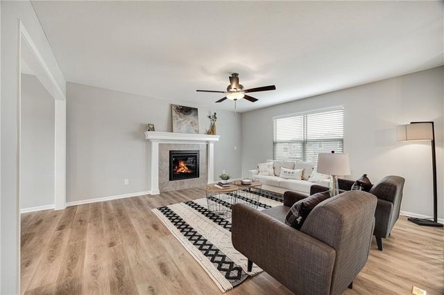 605 Foxglove Lane, Raymore, MO 64083