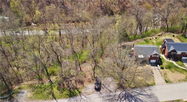 000 Bower Hill Rd, Upper St. Clair, PA 15241