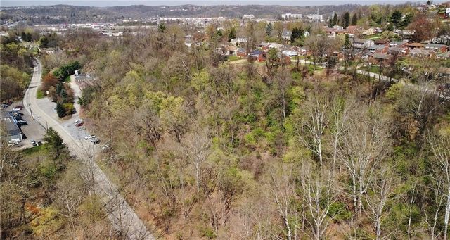 000 Bower Hill Rd, Upper St. Clair, PA 15241