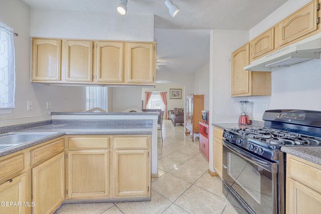780 BABYLONIA Drive, El Paso, TX 79907