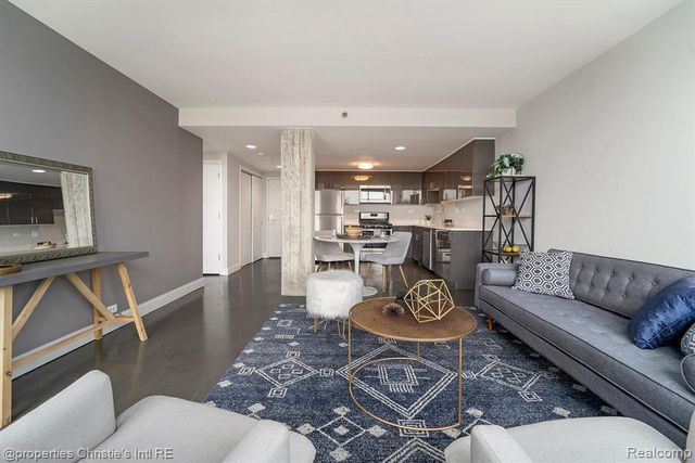 3320 Spinnaker Lane 9E, Detroit, MI 48207