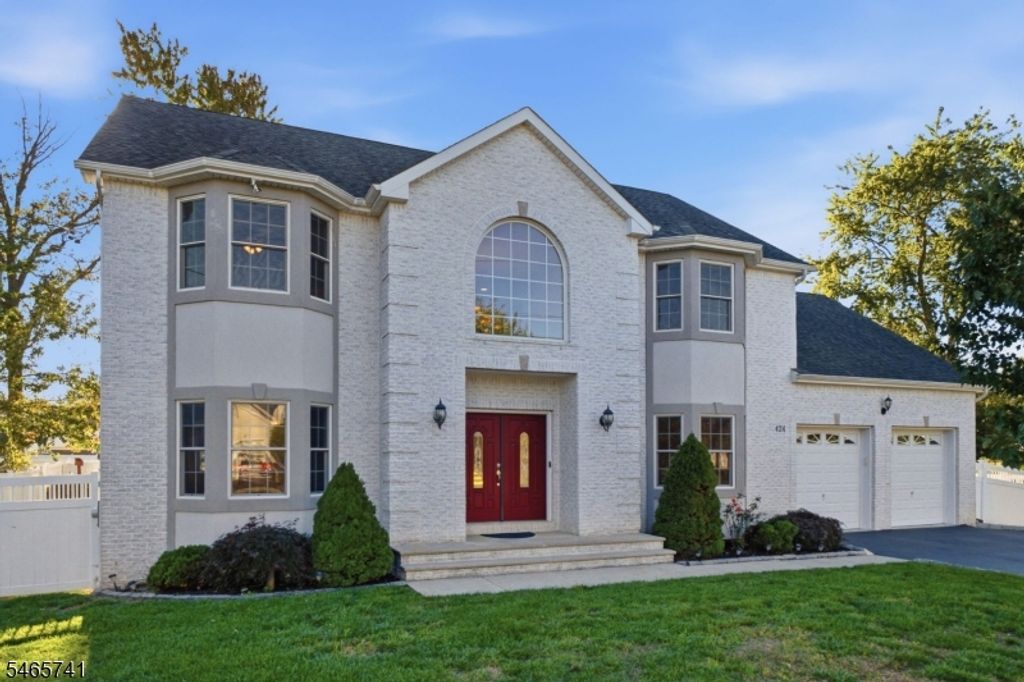 424 Delmore Ave, South Plainfield Boro, NJ 07080 — exterior