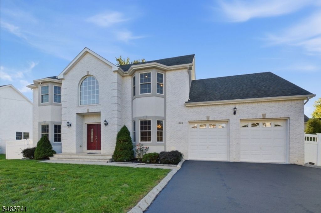 424 Delmore Ave, South Plainfield Boro, NJ 07080 — photo 2