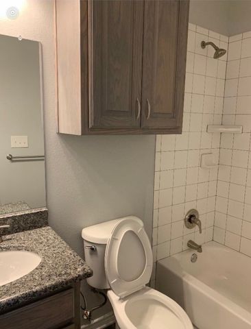 133 W Britton 206, Krum, TX 76249