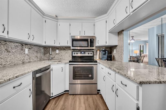 2523 PINE RIDGE WAY S C2, Palm Harbor, FL 34684