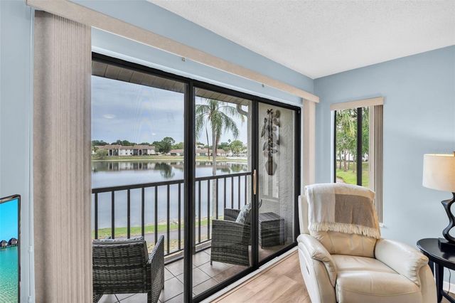 2523 PINE RIDGE WAY S C2, Palm Harbor, FL 34684