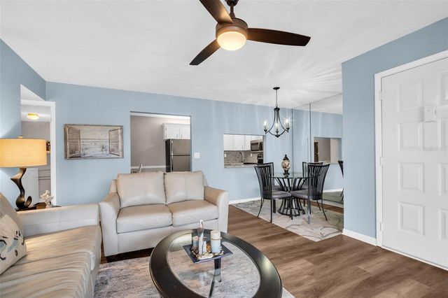 2523 PINE RIDGE WAY S C2, Palm Harbor, FL 34684