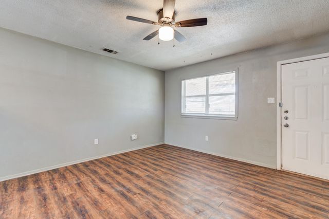 4915 39th Street, Lubbock, TX 79414