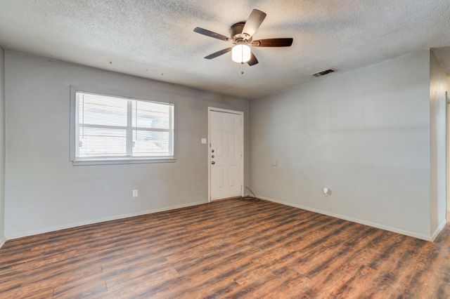 4915 39th Street, Lubbock, TX 79414