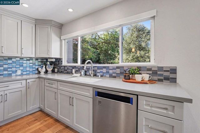 5745 Alhambra Valley Rd, Martinez, CA 94553