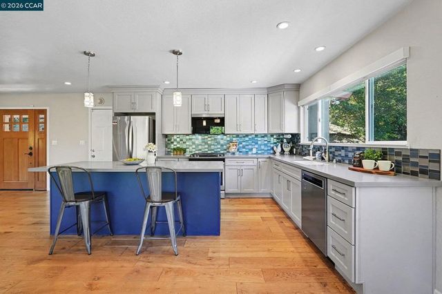 5745 Alhambra Valley Rd, Martinez, CA 94553