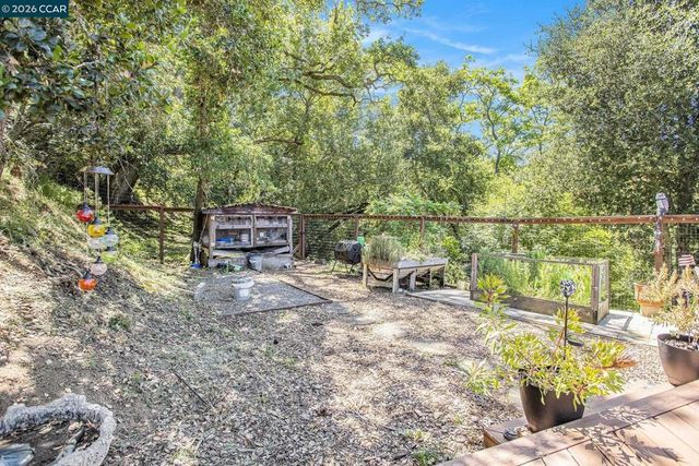 5745 Alhambra Valley Rd, Martinez, CA 94553