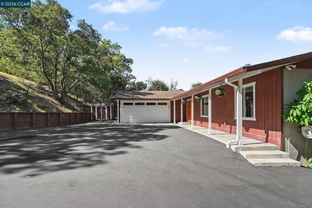 5745 Alhambra Valley Rd, Martinez, CA 94553