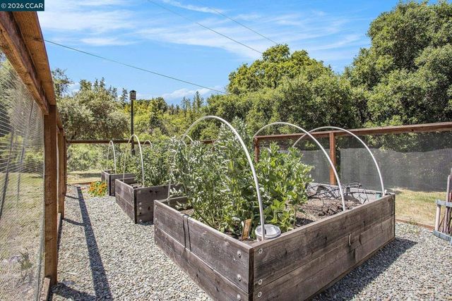 5745 Alhambra Valley Rd, Martinez, CA 94553