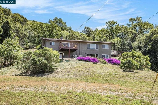 5745 Alhambra Valley Rd, Martinez, CA 94553