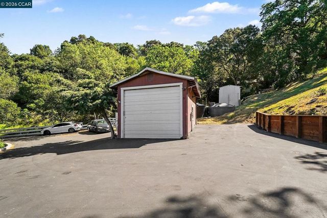 5745 Alhambra Valley Rd, Martinez, CA 94553