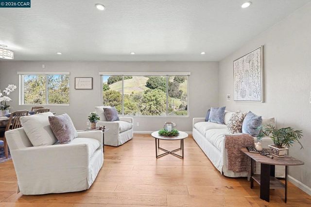 5745 Alhambra Valley Rd, Martinez, CA 94553