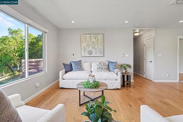 5745 Alhambra Valley Rd, Martinez, CA 94553