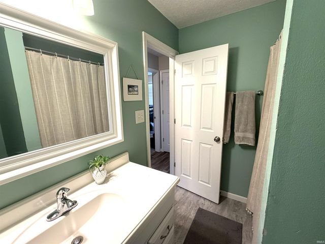 340 W Iroquois Drive, Ellettsville, IN 47429