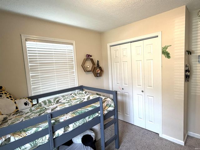 340 W Iroquois Drive, Ellettsville, IN 47429