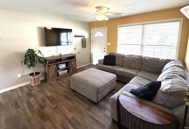 340 W Iroquois Drive, Ellettsville, IN 47429