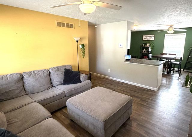 340 W Iroquois Drive, Ellettsville, IN 47429