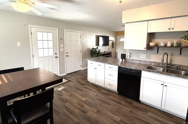 340 W Iroquois Drive, Ellettsville, IN 47429