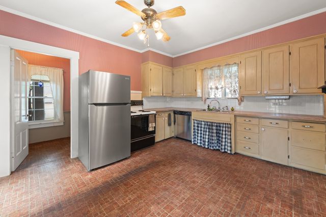34 Pearl Street, Franklin, NH 03235
