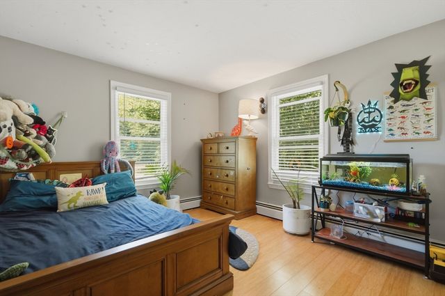 56 King Street, Uxbridge, MA 01569