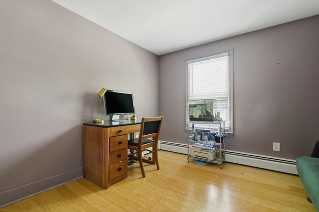 56 King Street, Uxbridge, MA 01569
