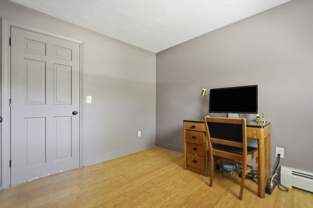 56 King Street, Uxbridge, MA 01569