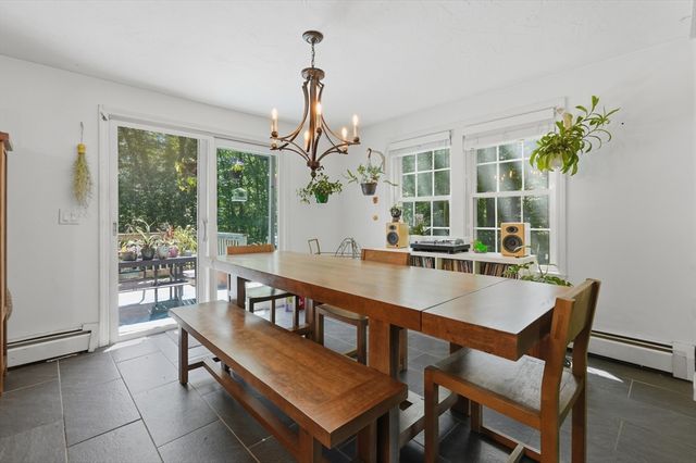 56 King Street, Uxbridge, MA 01569