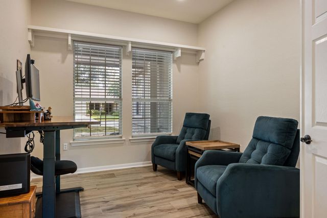 125 Crystal Springs DR, Georgetown, TX 78633