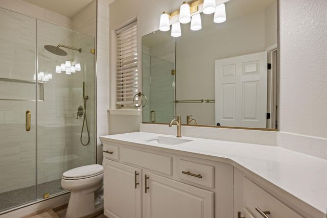 125 Crystal Springs DR, Georgetown, TX 78633