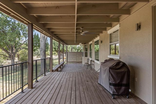 125 Crystal Springs DR, Georgetown, TX 78633
