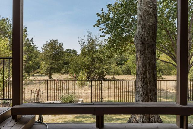 125 Crystal Springs DR, Georgetown, TX 78633