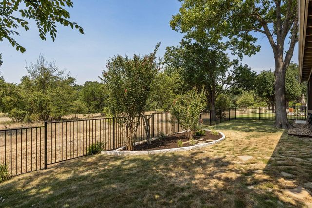 125 Crystal Springs DR, Georgetown, TX 78633