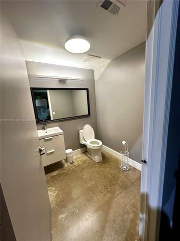 2901 SW 3rd Avenue 4, Fort Lauderdale, FL 33315