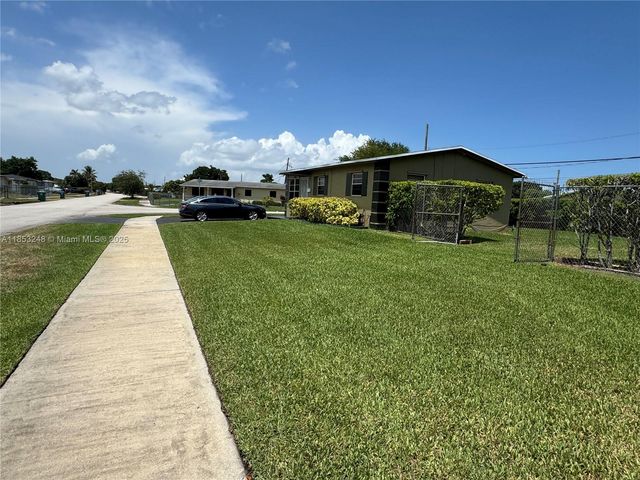 14961 Buchanan St, Miami, FL 33176