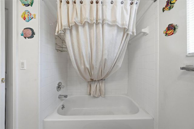 1722 ENRIQUE DRIVE, The Villages, FL 32159