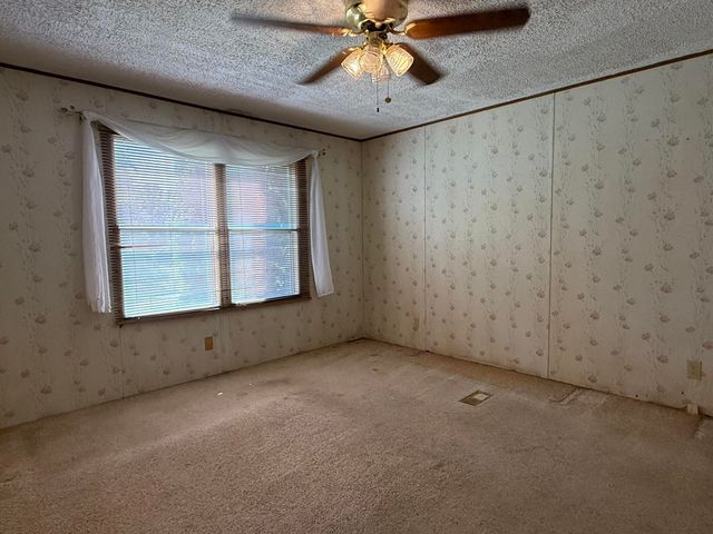 412 Hartline Road, Trenton, GA 30752