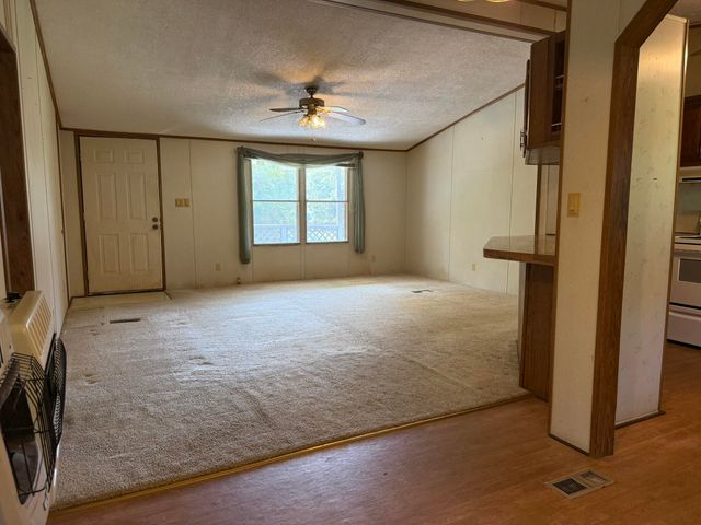 412 Hartline Road, Trenton, GA 30752